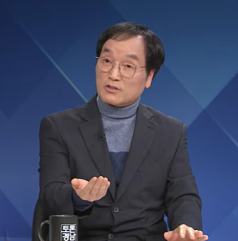 이충수 경남교사노조 위원장.(사진=유튜브 토론 경남 캡처)
