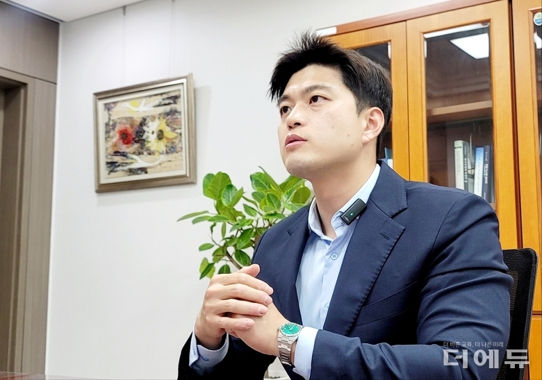 김용태 의원은 포천과 가평 등 경기 북부가 교육에 있어 역차별을 받고 있다며 이를 해소하기 위해 지방대육성법 개정안을 발의했다고 설명했다.(사진=지성배 기자)
