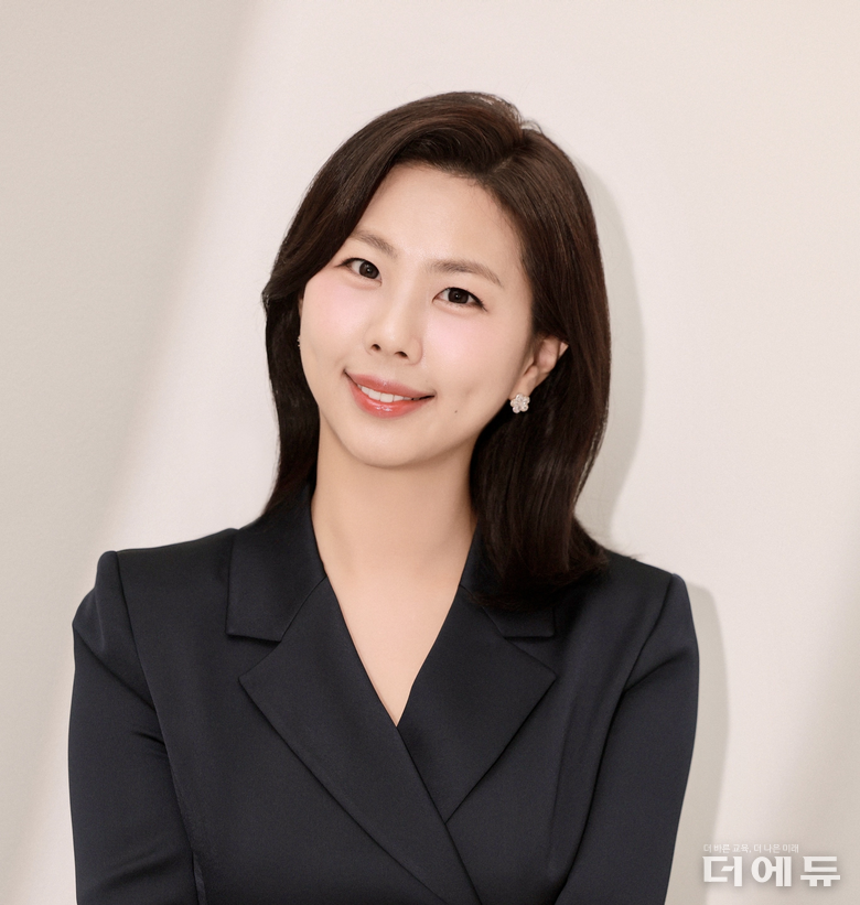 이현아 좋아서하는어린이책연구회 대표. 현직 초등교사.