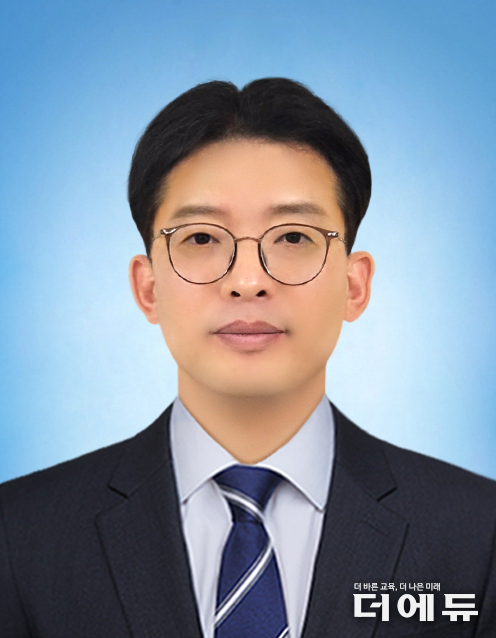 김현진 인천첨단초등학교 교사/ 한국사회과교육연구회 사무국장/ 초등 사회과 교육과정 심의위원/ 초등 역사교육 연구회 회장.