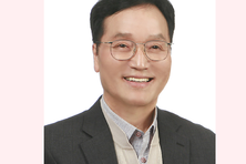 교사에게 12주 상해 입힌 중학생 '출석정지'...경남교사노조 "처벌 아닌 회피 조치 불과" 비판