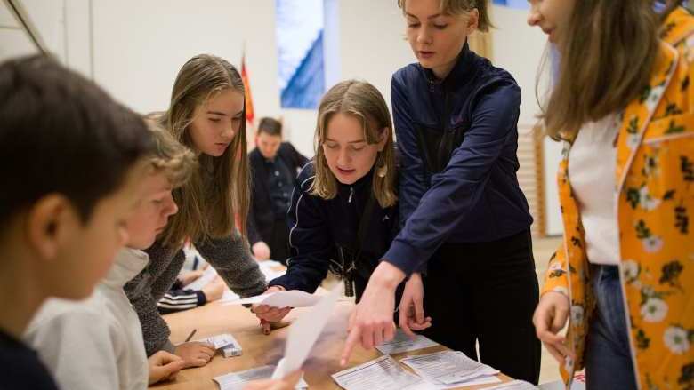 정당이 학교에서 학생 대상 선거 운동하는 덴마크, 어떻게?